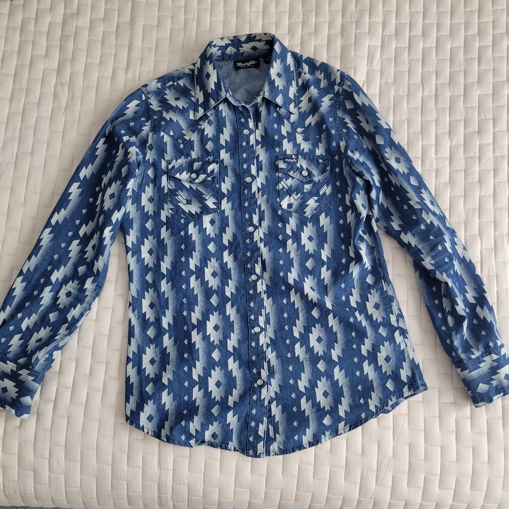 Wrangler Indigo Geometric Women's Shirt